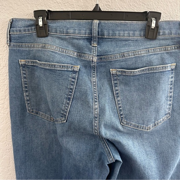 Gap Baby Boot Mid Rise Jeans 32 14R Light Wash Bootcut - Picture 4 of 8
